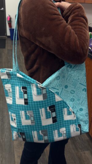 WAUKESHA - Easy Half Circle Bag Jul 21 4:00 PM - 7:00 PM