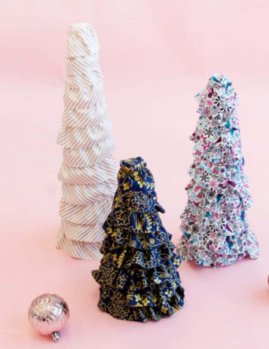 WAUKESHA - Ruffled Serger Holiday Tree Nov 14 4:00 PM - 6:30 PM